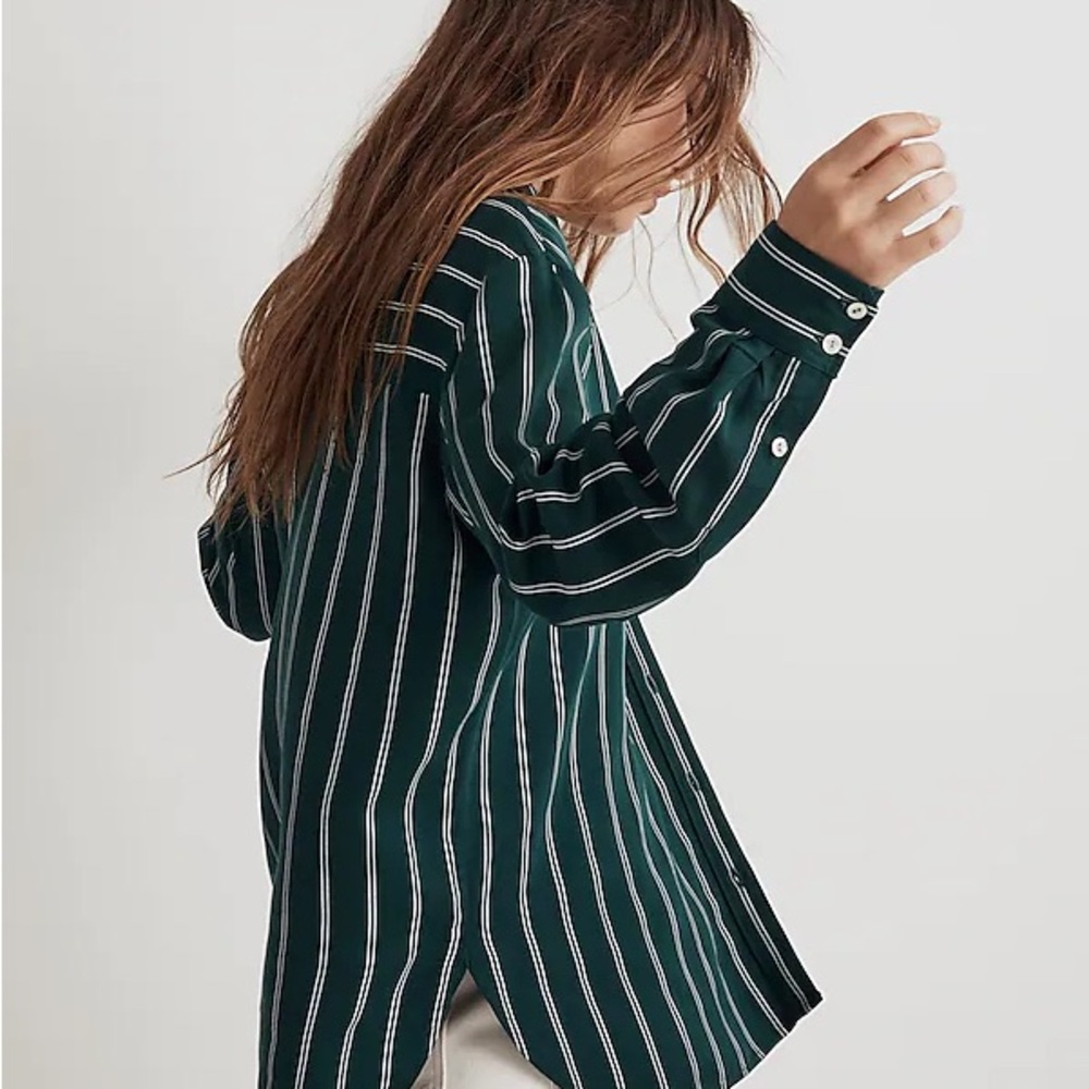 Madewell Satin Oversized Boyshirt in Stripe - Picture 3 of 5
